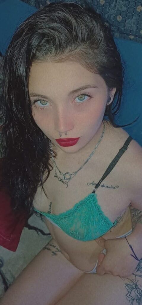 SEXY YOUNG ARGENTINE GIRL