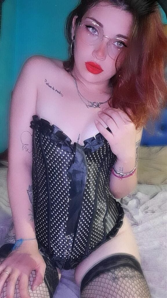 SEXY YOUNG ARGENTINE GIRL