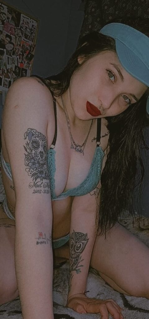 SEXY YOUNG ARGENTINE GIRL